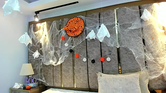 BarbieMonet online show from November 2025 12:54:02 PM