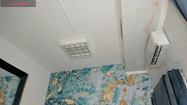 lesly cutee online show from March 2026 12:18:02 PM