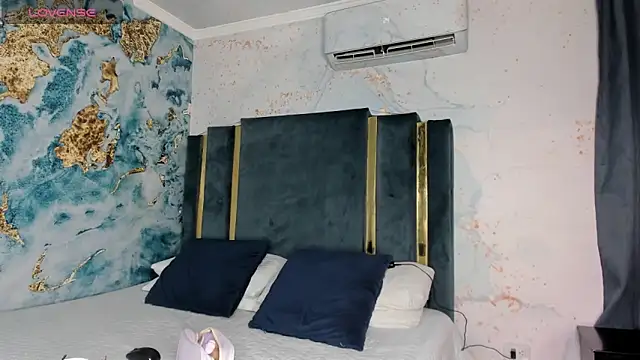 lesly cutee online show from April 2026 12:52:02 PM