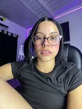 lesly cutee online show from April 2026 03:33:01 AM