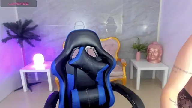 venuss09 s online show from October 2025 02:05:01 PM