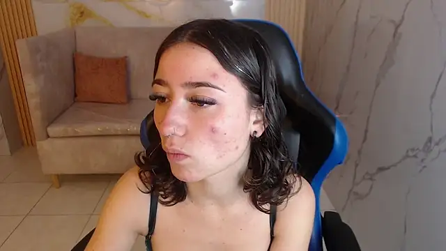 venuss09 s online show from February 2026 02:37:01 PM