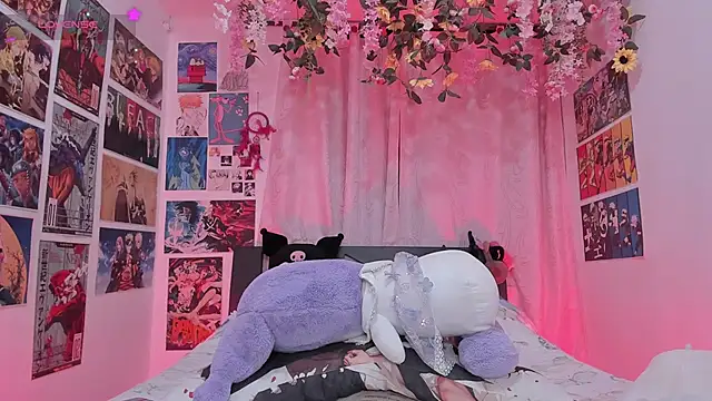 FluffyMelons online show from April 2026 11:06:01 PM