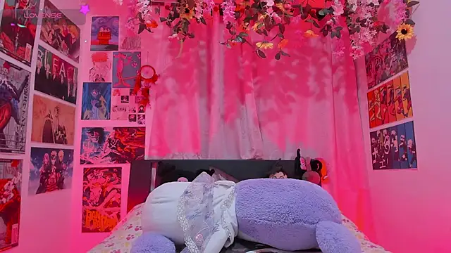 FluffyMelons online show from February 2026 11:04:01 PM