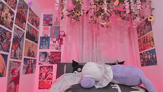 FluffyMelons online show from May 2026 11:04:01 PM