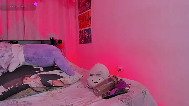 FluffyMelons online show from February 2026 11:04:01 PM