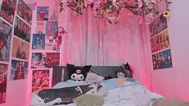 FluffyMelons online show from April 2026 11:07:02 PM