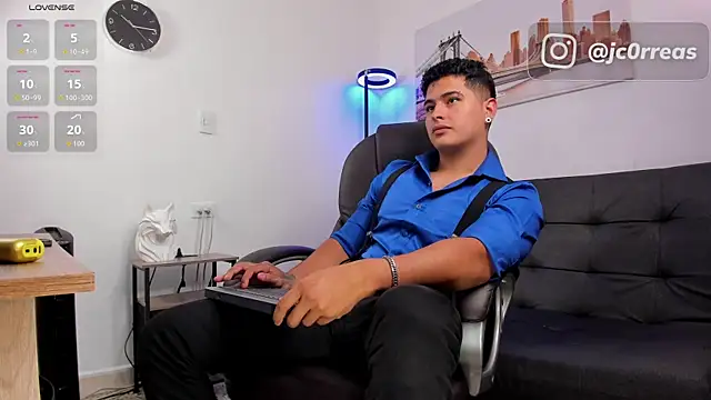  Juanes online show from November 2025 08:34:01 PM