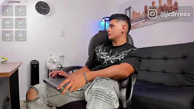  Juanes online show from October 2025 10:11:01 PM