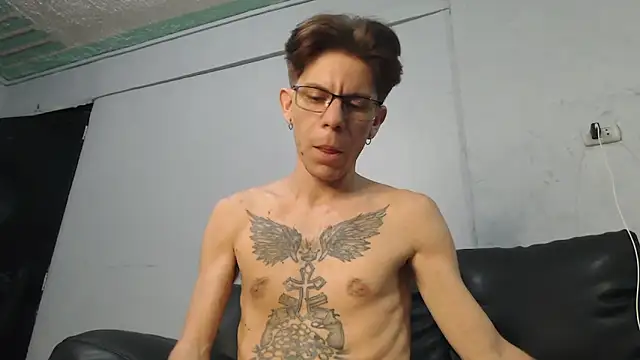 AlexandroRossi online show from November 2025 05:25:01 AM