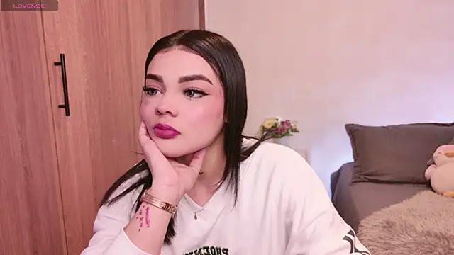 DulceDuarte online show from November 2025 04:39:01 AM