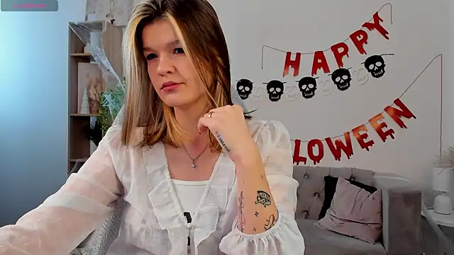 Kati Li online show from November 2025 10:19:02 AM