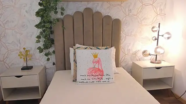 Zafiro22  online show from January 2026 03:43:01 AM