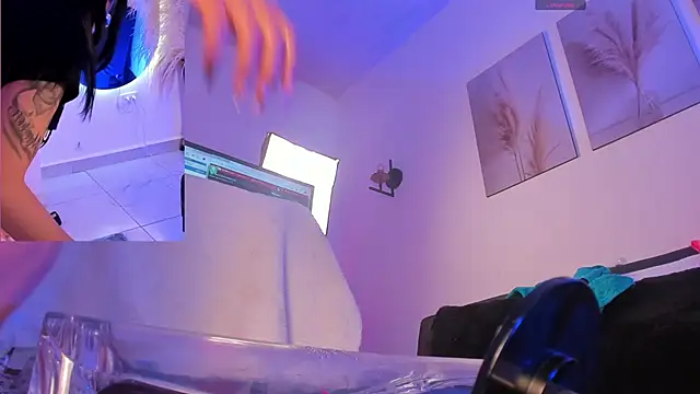 raven blackk online show from March 2026 12:49:02 AM