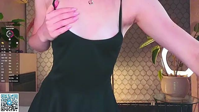 BettySamers online show from October 2025 07:04:01 PM