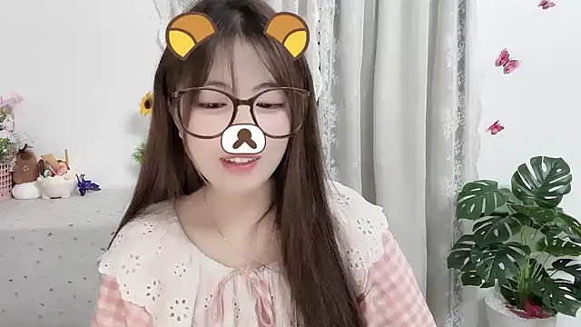 Snapshot of Amelia-babee chatting on June 2026 01:01:02 PM Amelia-babee online show from June 2026 01:01:02 PM