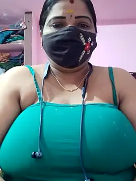 Snapshot of lathikaqueentamil chatting on September 2025 05:42:02 PM lathikaqueentamil online show from September 2025 05:42:02 PM