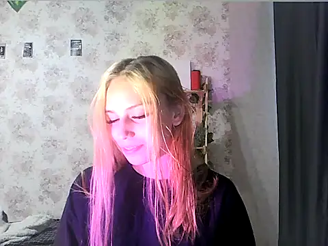 ClaireLaSweet online show from October 2025 03:15:02 AM