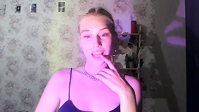 ClaireLaSweet online show from September 2025 10:11:02 AM