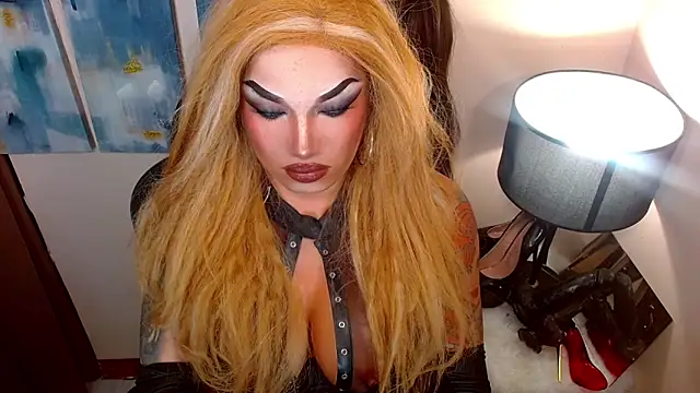 Snapshot of xmadisonmitressxx chatting on October 2025 11:12:02 AM xmadisonmitressxx online show from October 2025 11:12:02 AM