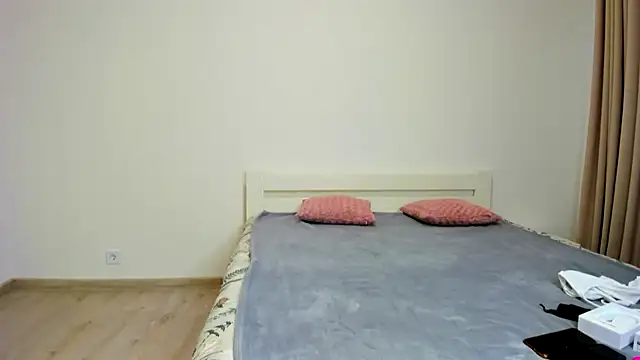 marylips online show from December 2025 01:21:02 PM