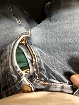 Ajayy01 online show from November 2025 04:11:02 PM