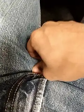 Ajayy01 online show from December 2025 03:27:02 PM