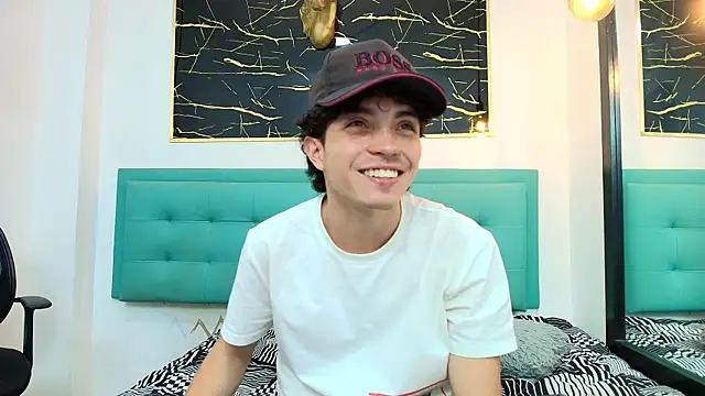 dia fax18 online show from October 2025 08:31:02 PM