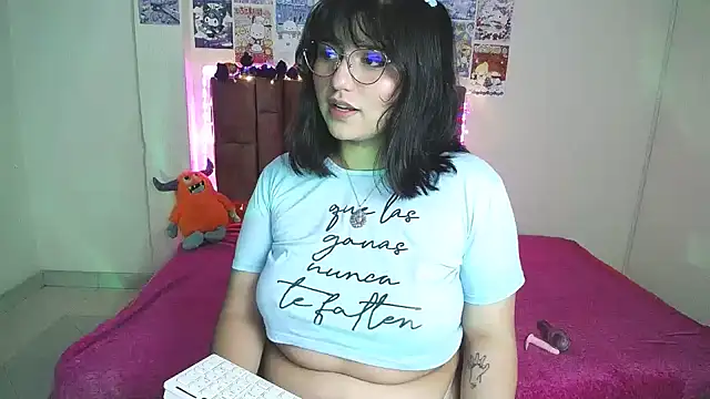 saragon1 online show from September 2025 05:19:02 PM