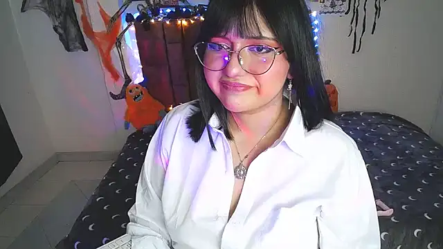 saragon1 online show from October 2025 02:28:02 PM