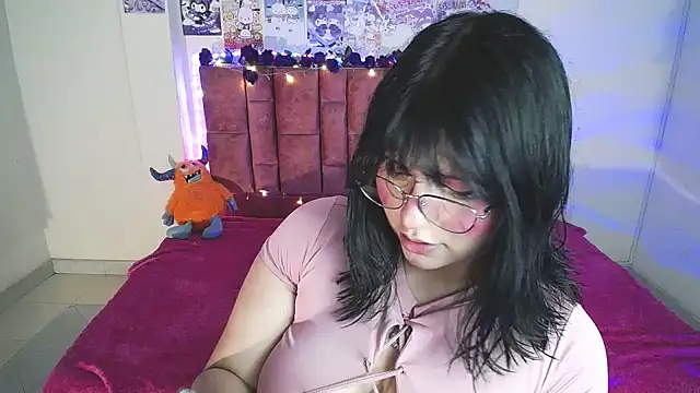 saragon1 online show from November 2025 01:03:02 PM