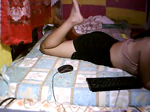 Snapshot of JuicyPussy4u chatting on October 2025 10:01:01 AM JuicyPussy4u online show from October 2025 10:01:01 AM