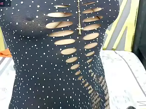 valeriavasquez online show from October 2025 09:50:02 PM