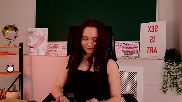 NoraHaynes online show from May 2026 03:17:02 AM