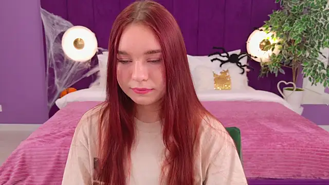 NoraHaynes online show from October 2025 03:07:02 AM