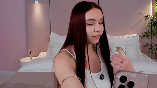 NoraHaynes online show from November 2025 03:10:02 AM