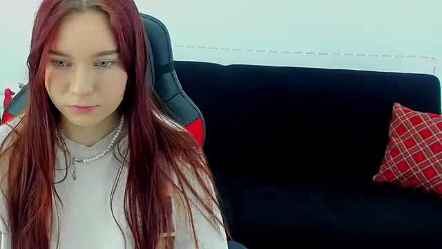 NoraHaynes online show from December 2025 03:00:02 AM