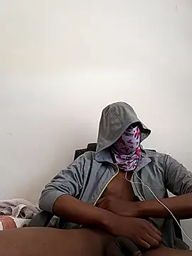 Snapshot of Mr_Sensyual chatting on November 2025 08:18:02 AM Mr Sensyual online show from November 2025 08:18:02 AM