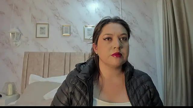 Snapshot of Paula_And chatting on February 2026 11:30:01 AM Paula And online show from February 2026 11:30:01 AM