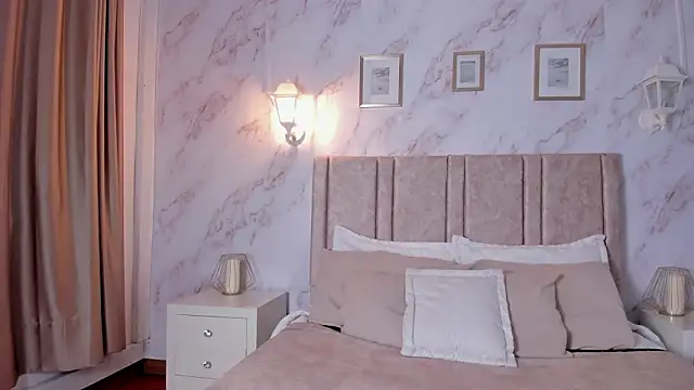 Snapshot of Paula_And chatting on February 2026 11:43:02 AM Paula And online show from February 2026 11:43:02 AM