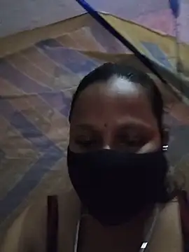 shalubhabhi69 online show from December 2025 07:15:02 PM