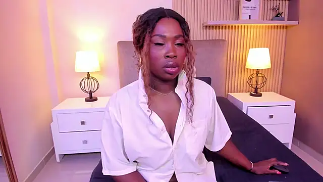 Snapshot of SerenaWinslow chatting on January 2026 11:47:01 AM SerenaWinslow online show from January 2026 11:47:01 AM