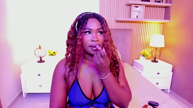 SerenaWinslow online show from July 2026 12:02:01 PM