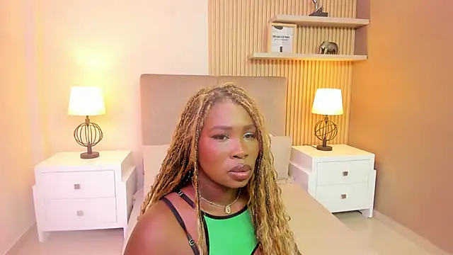 SerenaWinslow online show from April 2026 11:59:02 AM