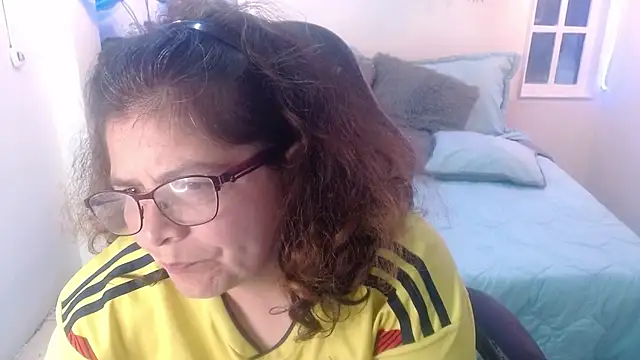 Snapshot of Linda_banks_ chatting on October 2025 11:24:02 AM Linda banks online show from October 2025 11:24:02 AM
