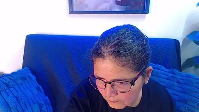 Snapshot of Linda_banks_ chatting on January 2026 02:04:02 AM Linda banks online show from January 2026 02:04:02 AM