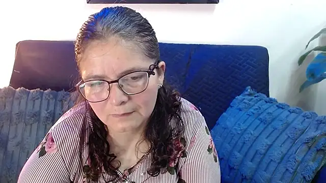 Snapshot of Linda_banks_ chatting on June 2026 01:46:01 AM Linda banks online show from June 2026 01:46:01 AM