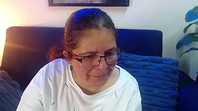 Snapshot of Linda_banks_ chatting on June 2026 01:22:02 AM Linda banks online show from June 2026 01:22:02 AM