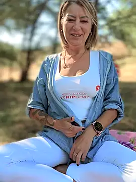 Milena-MilfaXXX online show from September 2025 04:34:02 AM