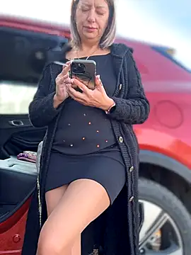 Milena-MilfaXXX online show from November 2025 05:40:02 AM